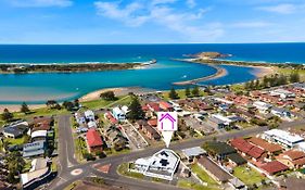 Entire Residential Home - Lake Illawarra And Beachside Home Sleeps 12